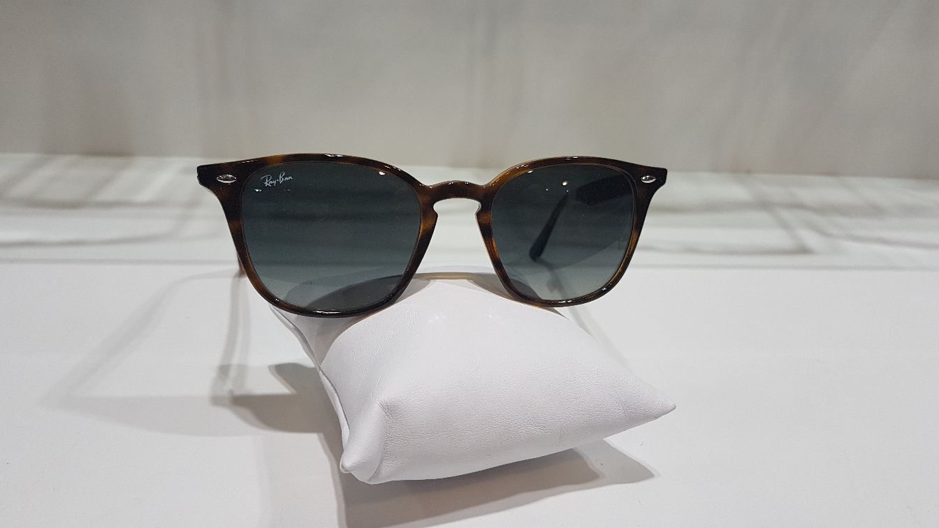 LUNETTES DE SOLEIL RAY BAN